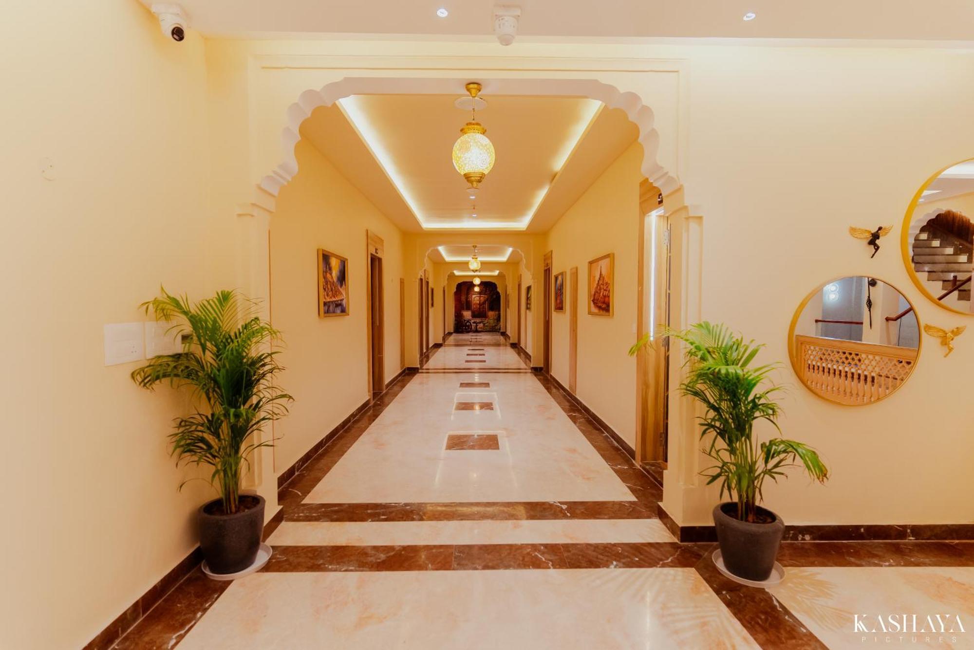Hotel Ratan Mahal Datia Exterior photo
